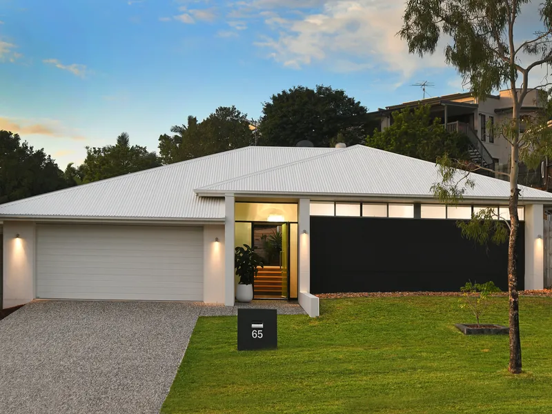 Looking for your dream home in the beautiful and serene suburb of Aroona? Look no further!