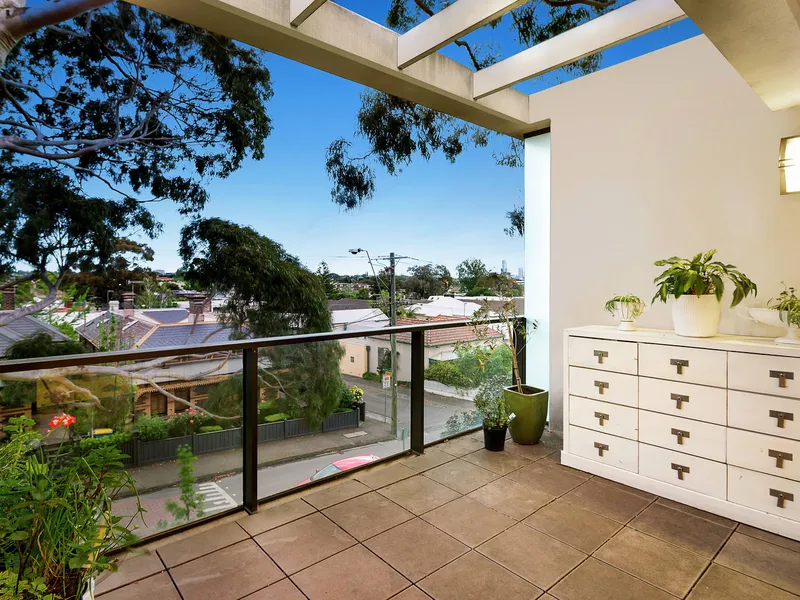 $1,280,000 - $1,400,000