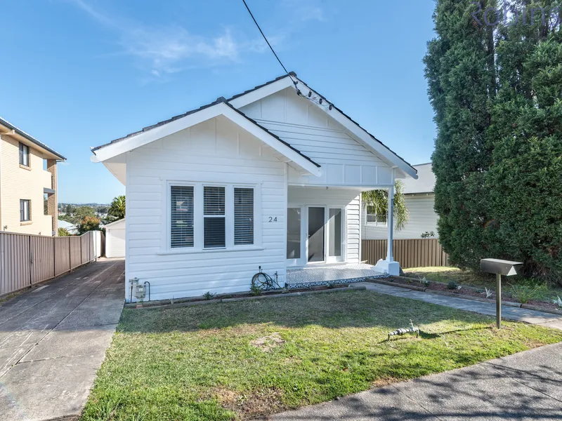 Renovated home with air-conditioned lounge room in choice Merewether location