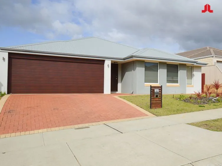 SPACIOUS & WELL-MAINTAINED 4X2 WITH AIR CONDITIONING - APPLY TODAY!