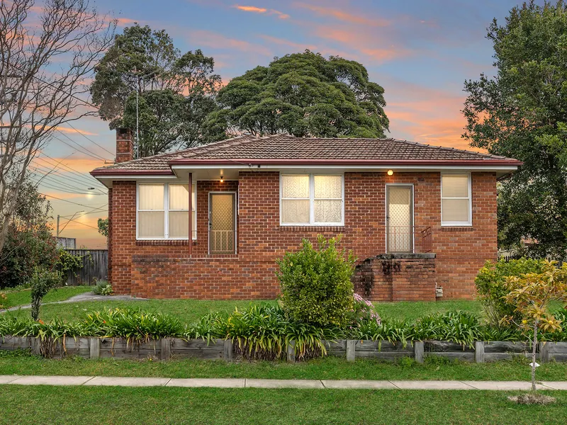 LARGE FAMILY HOME WITH IMMACULATE & SPACIOUS INTERIORS