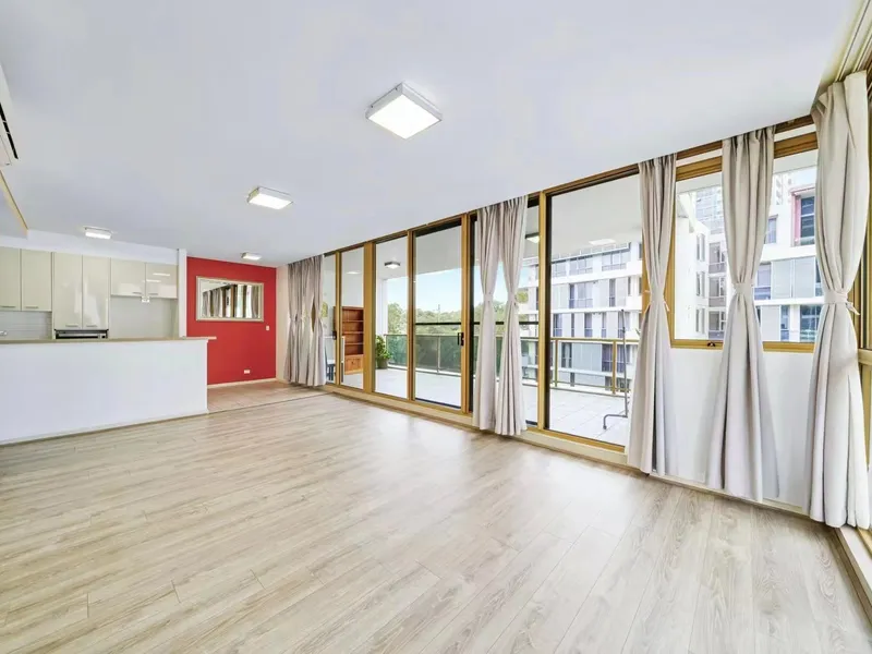 Rhodes 2 bedroom 2 bathroom 1 car space for RENT! Available NOW!