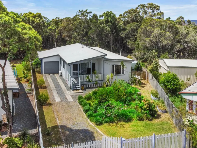 Low Maintenance Living in a Peaceful Location - partially furnished