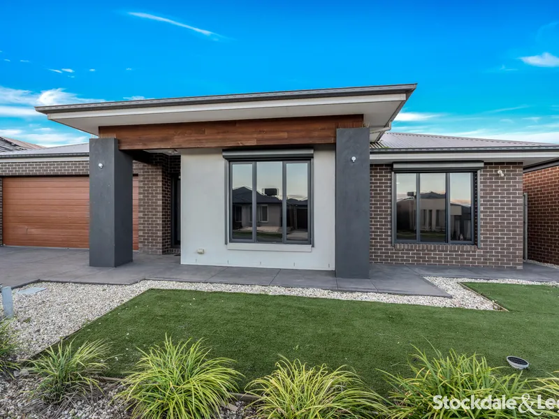 Grand Home | Luxury Living in sought after Trillium!