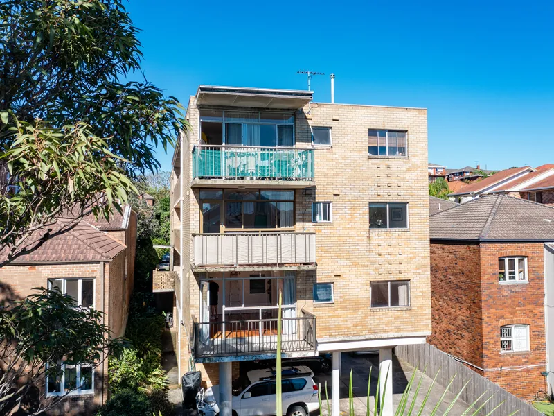 Four Beachside Apartments To Be Sold In One Line Or Separately 