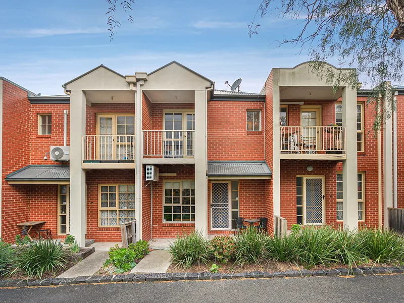 Easy-Living Excellence with Inner-Urban Ease