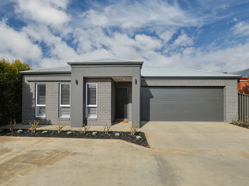Contemporary Elegance in the Heart of Irymple