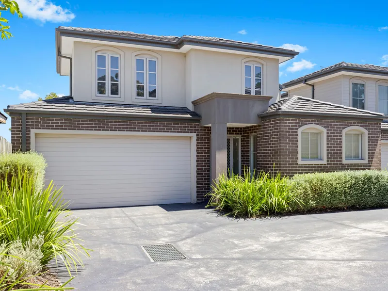 Spacious Standalone Townhouse!