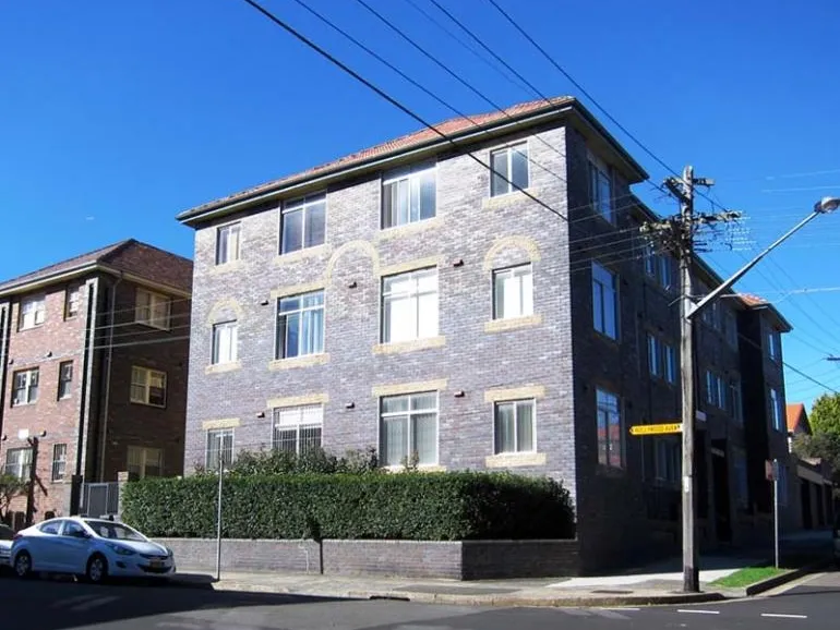 Unfurnished 2 bedroom apartment with parking