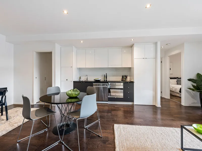 Modern Apartment in Prime River Front Development