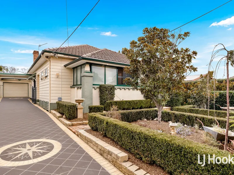 SINGLE STOREY ON LARGE BLOCK