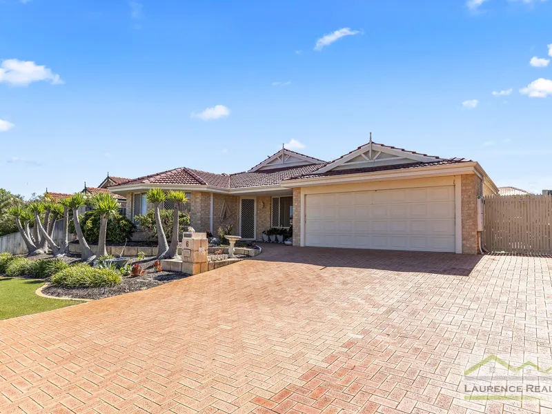 QUIET AND PRIVATE WITH LOADS OF SPACE