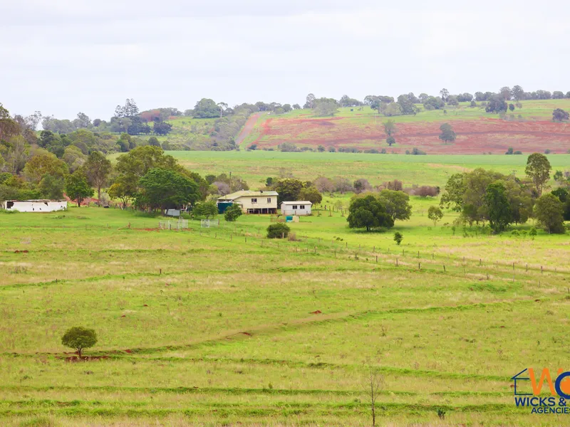 545 acres, Rich Red Soil, Proston