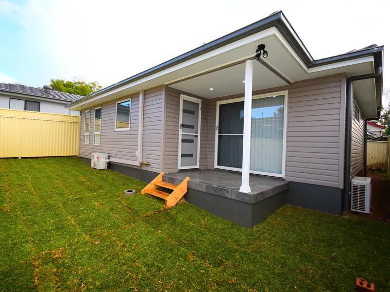 As new 3 Bedroom Granny Flat!