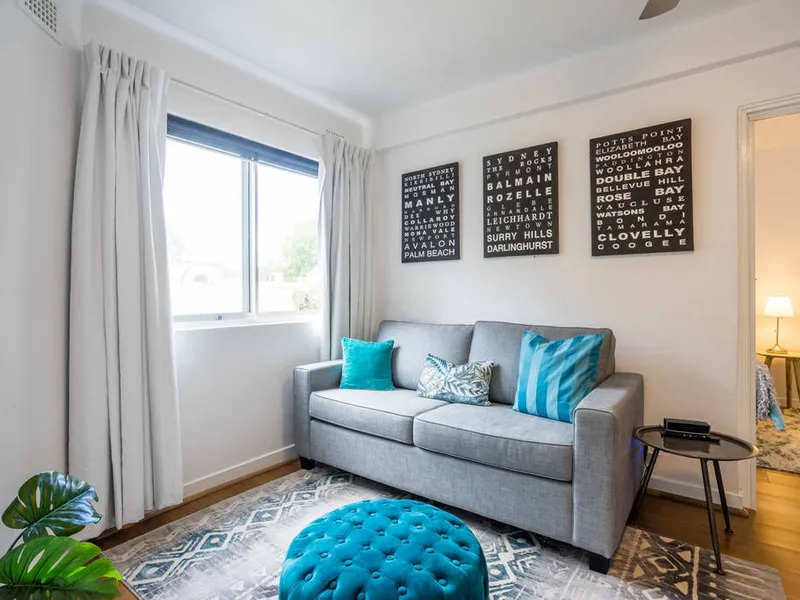 STYLISHLY FURNISHED ONE BEDROOM APARTMENT