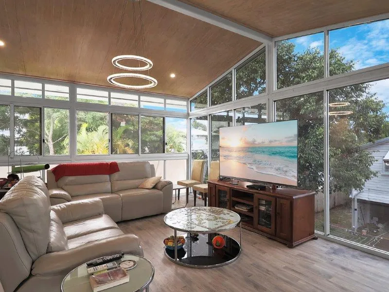 City Fringe Cash Cow