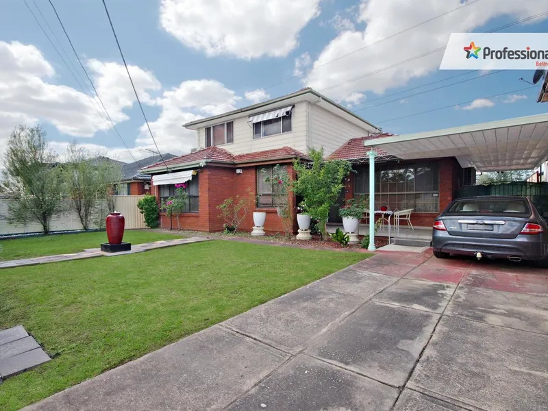 LARGE FAMILY HOME IN PEACEFUL CUL-DE-SAC (563m2)