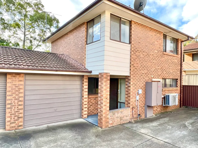 Charming 3-Bedroom Townhouse in Prime Blacktown Location!