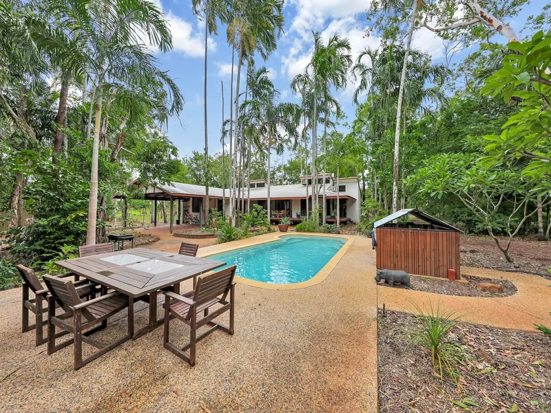 Tropical Charm.