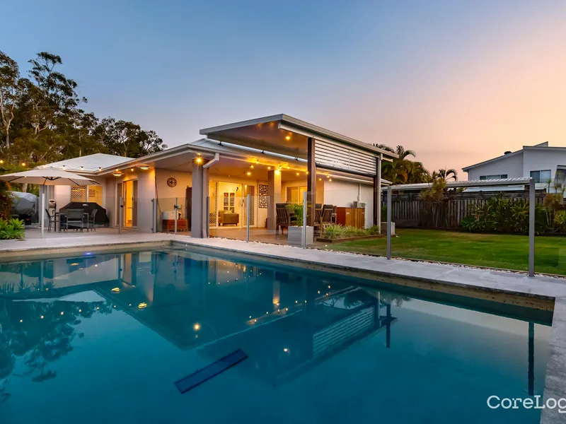 Gated Community House Living at Coomera Waters