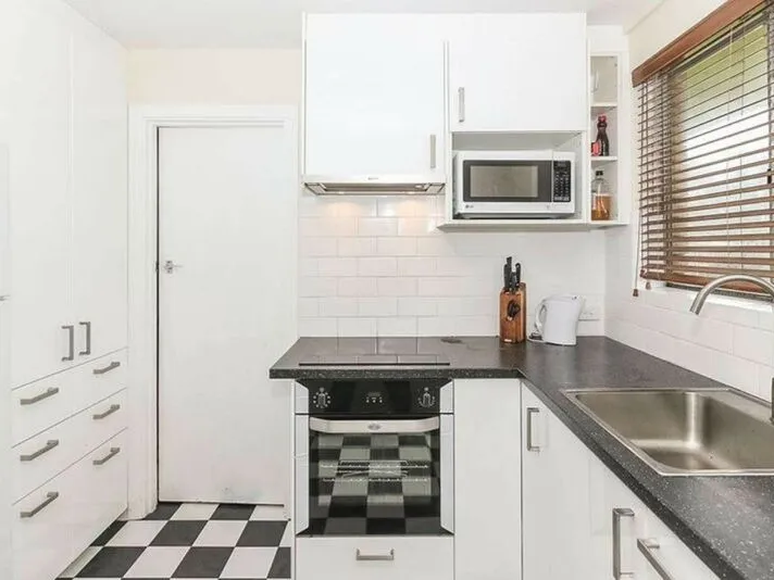 Maylands 2x1x1 60m2 Unit For Sale