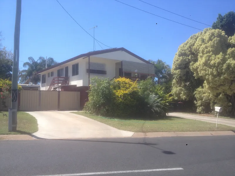 TWO SEPARATE LIVING AREA’S, PLUS MASSIVE SHED!!