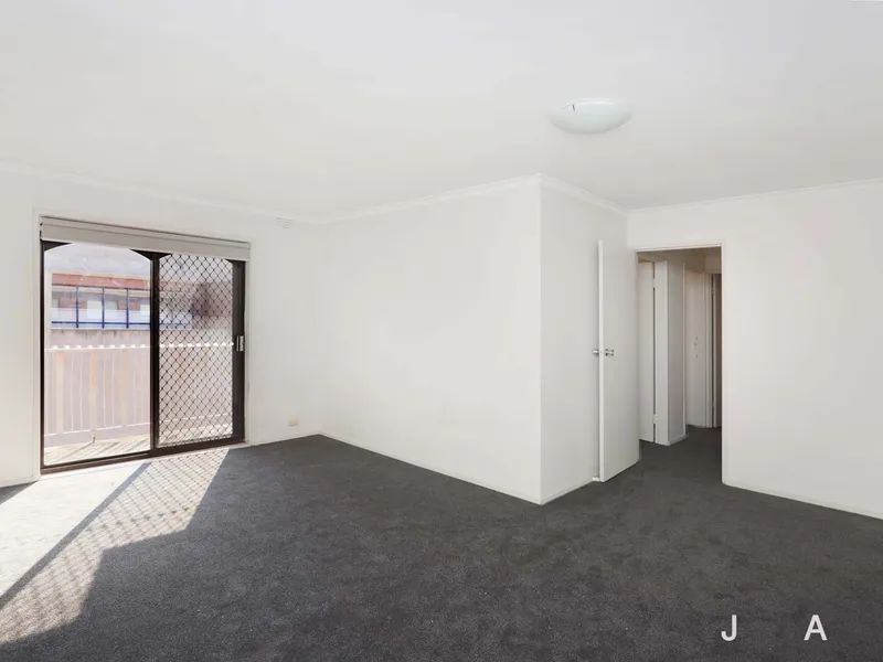 Hop, Skip and a Jump to Yarraville