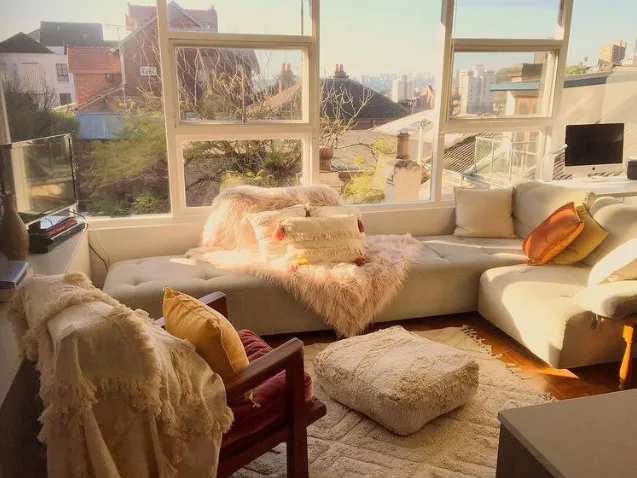 Sunny apartment,  great storage - awesome location in leafy Kirribilli 