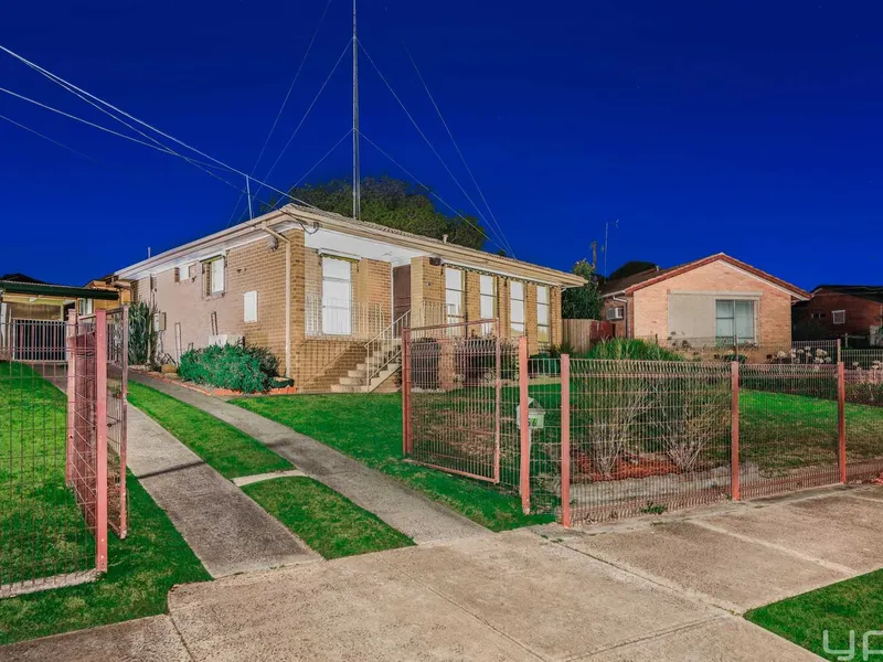 Double the Surprise In Parkland Location