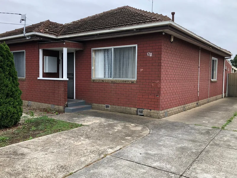 GREAT FAMILY HOME CLOSE TO ALL AMENITIES 