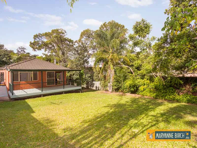 TRANQUIL SETTING , GREAT FAMILY HOME