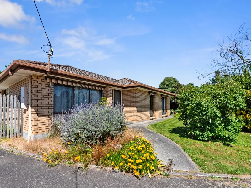 Brick home on large allotment