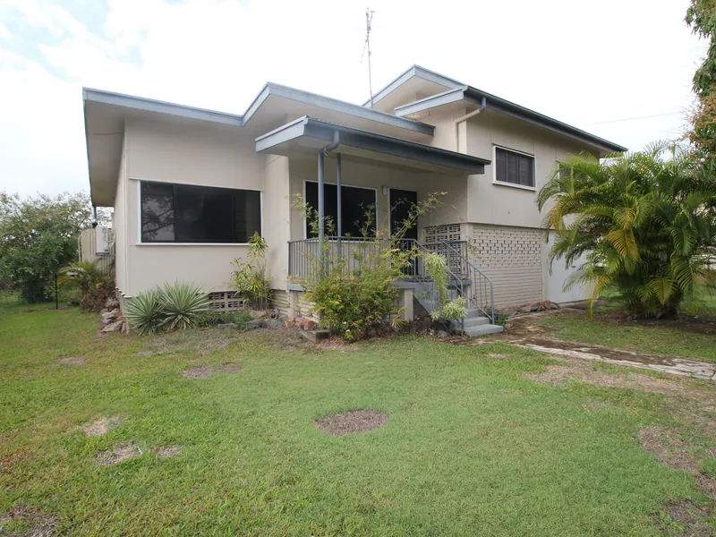 TIDY SPLIT HOME IN GREAT LOCATION