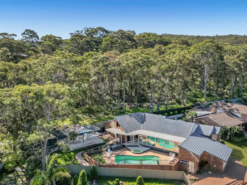 All on 1 Level, High Set, Generous Proportions, Architectural Living, Quiet Cul-de-sac Setting, Delightfully Private, Acreage Feel & Leafy Outlooks!