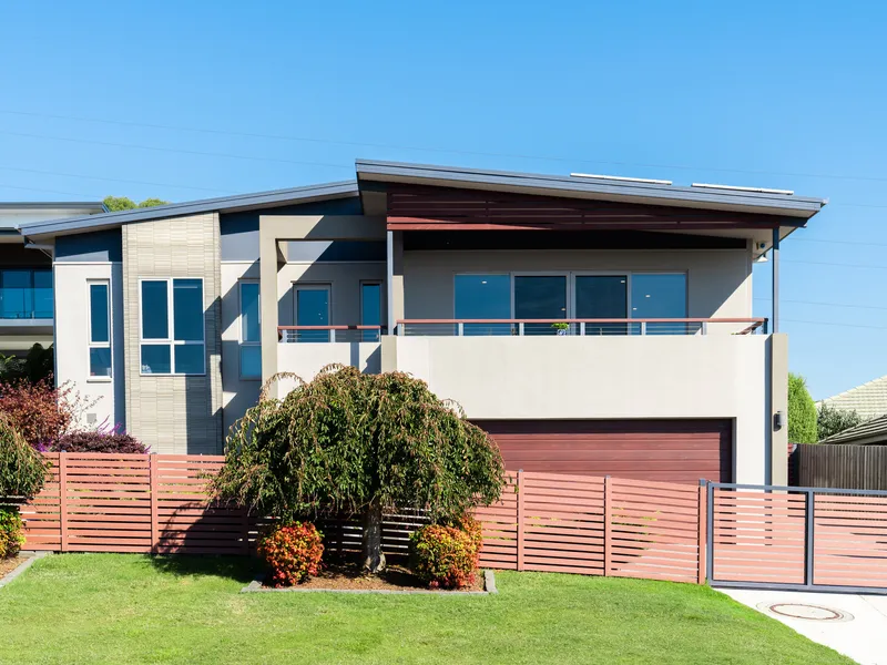 Beautiful family home, stunning views, side access to backyard