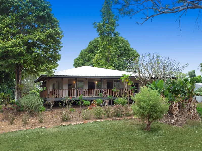 Bounding Bullocky Tom Creek, 28.04 ha, house, sheds