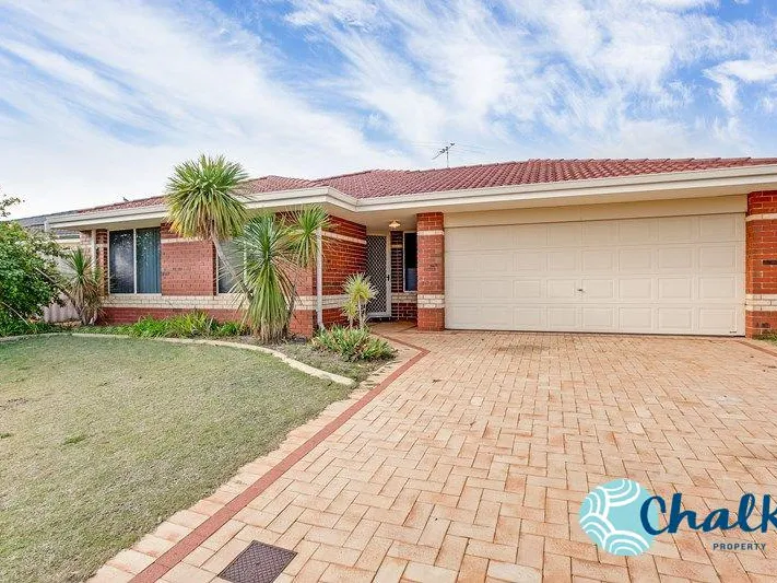 FAMILY HOME IN WAIKIKI! WALK TO SCHOOL!