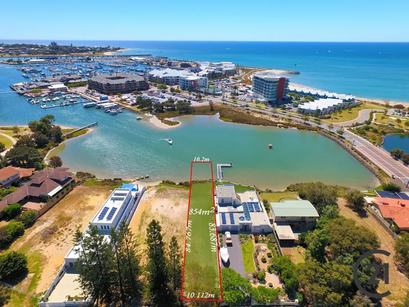EXCLUSIVE ORMSBY TERRACE WATERFRONT BLOCK!!!