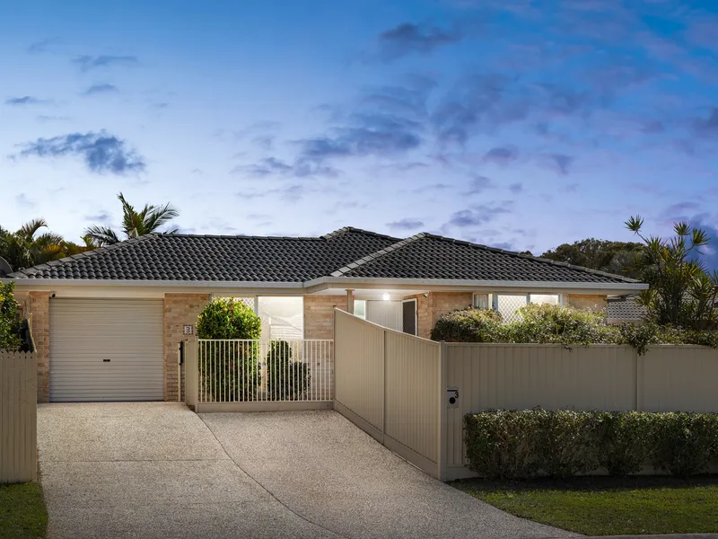 SUPERB FAMILY SETTING WITH PRIVATE OUTDOOR ENTERTAINING