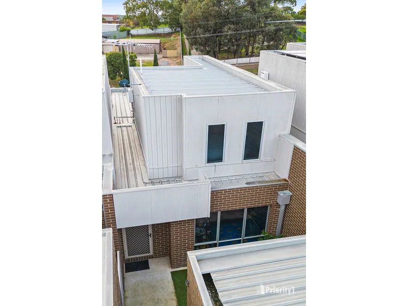 Townhouse for Lease - 3/18 Comet Street Long Gully