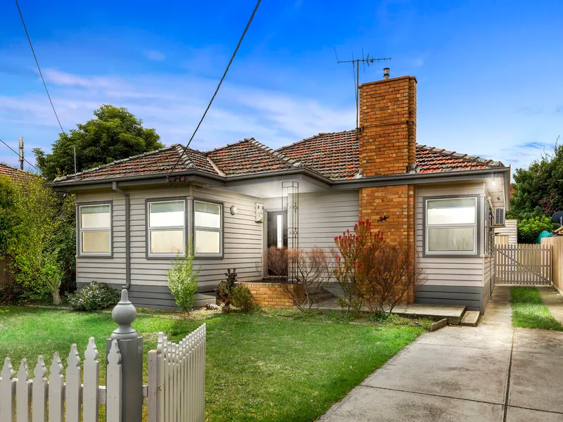 Stylish renovation, potential expansion