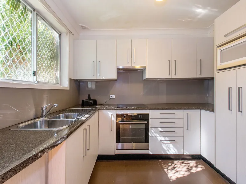 Two bedroom townhouse in a convenient location