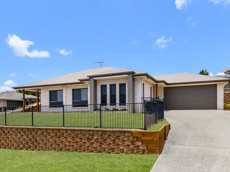 MODERN FAMILY HOME IN SOUGHT AFTER LOCATION