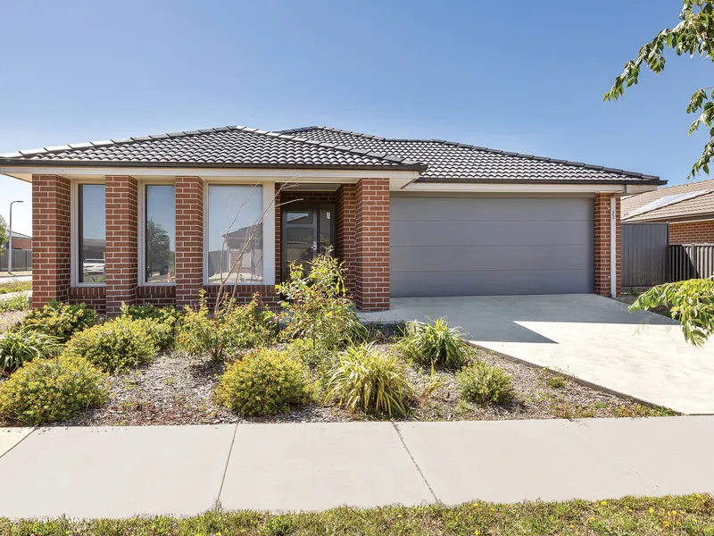 Stunning Family Home In Sought After Lucas Estate