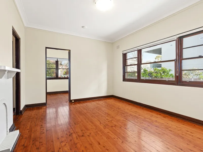 POLISHED WOOD FLOORS AND GAS COOKING