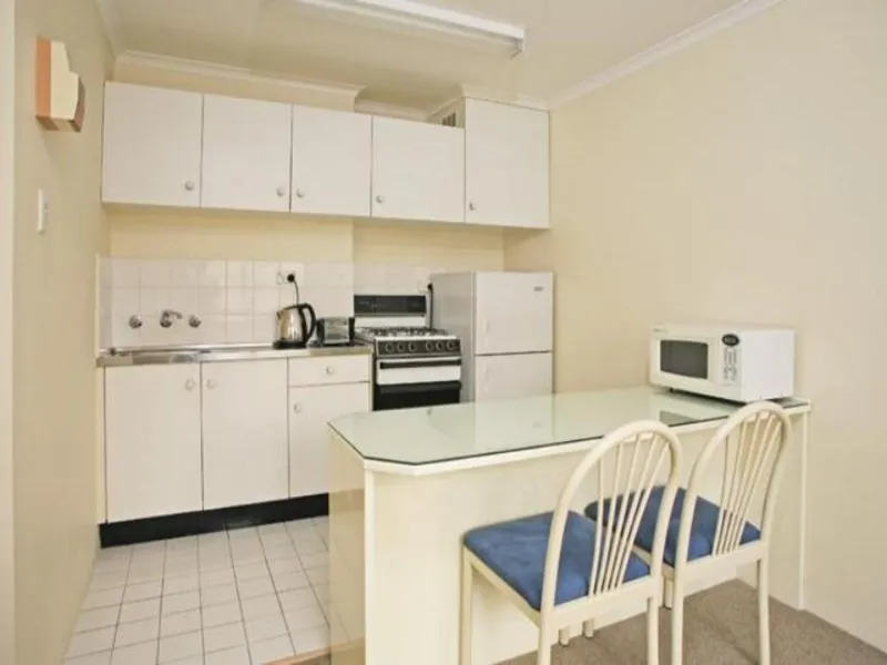 Harbourside Apartments Furnished Studio - Waterfront Pool & BBQ