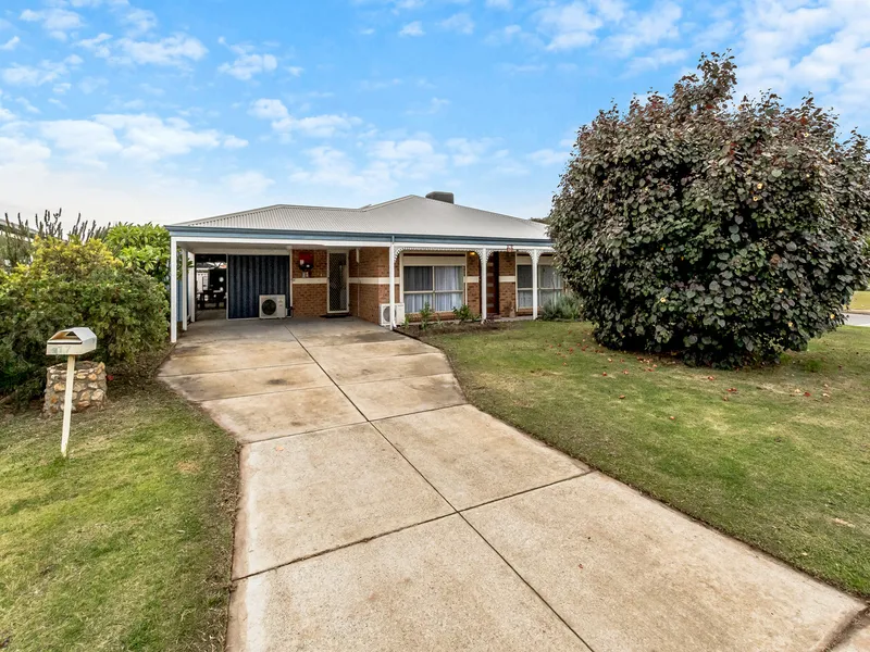 LARGE BLOCK WITH MULTIPLE ACCESS 