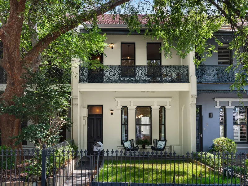 Stylish Terrace Living in Glebe's Heart