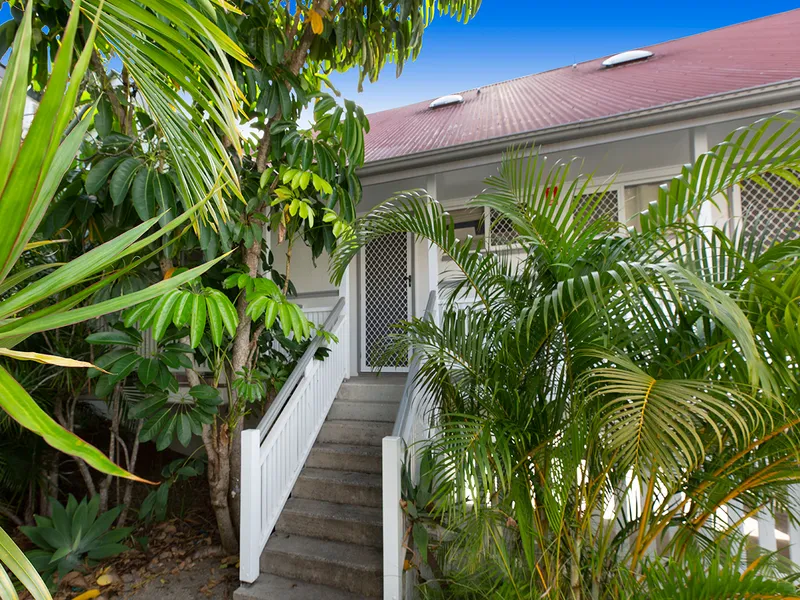 Boutique unit in unrivalled location