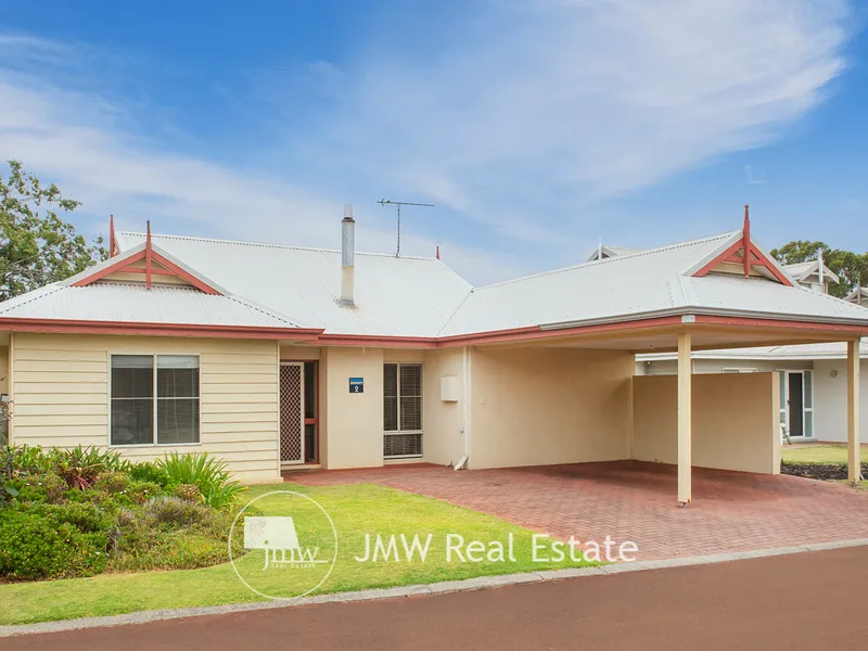 ABSOLUTE BEACHFRONT HOLIDAY VILLIA